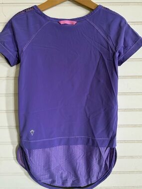 IVIVVA by LULULEMON girls top